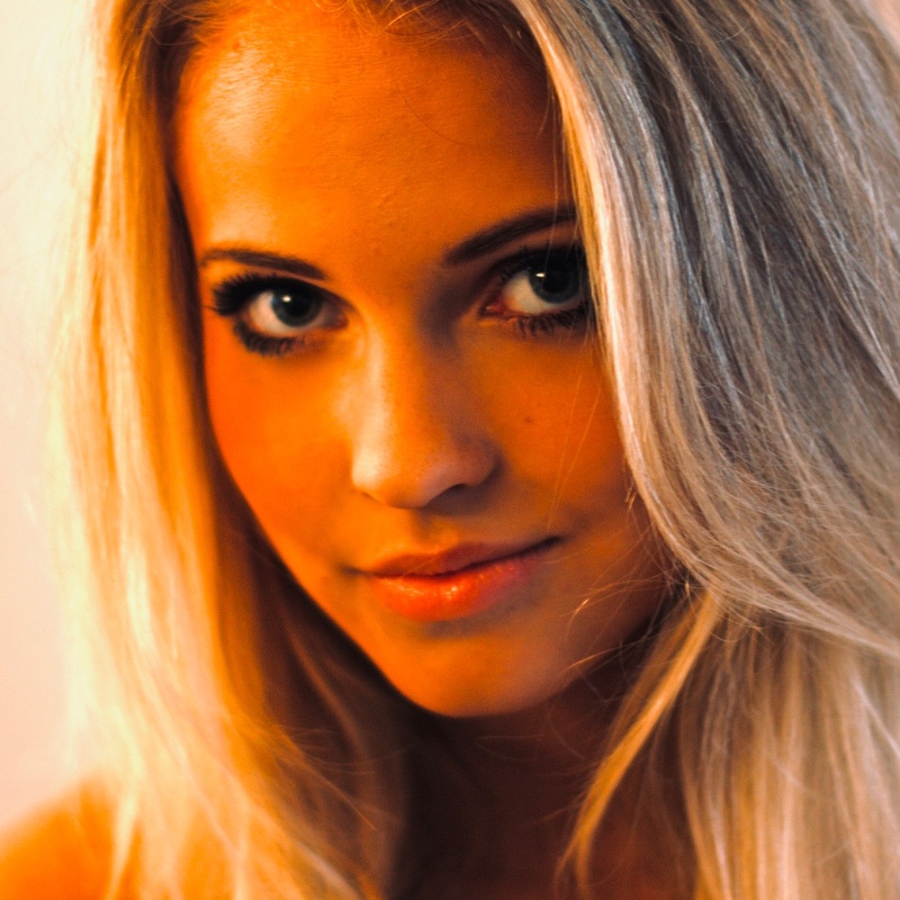 Meet your Posher, Em